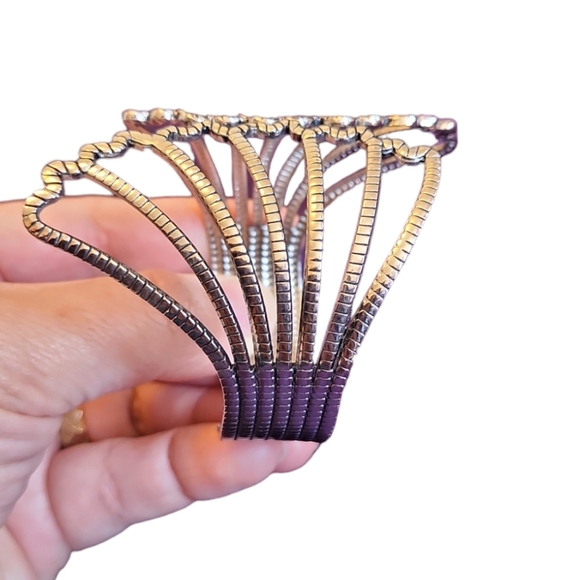 Butterfly wings bracelet - Picture 3 of 11